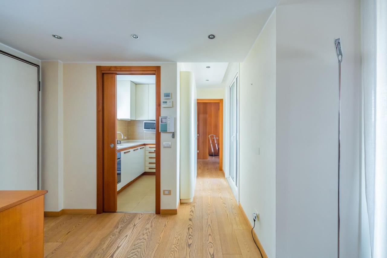 Cozy Apt - Corso Vercelli & Conciliazione M1 Milan Extérieur photo